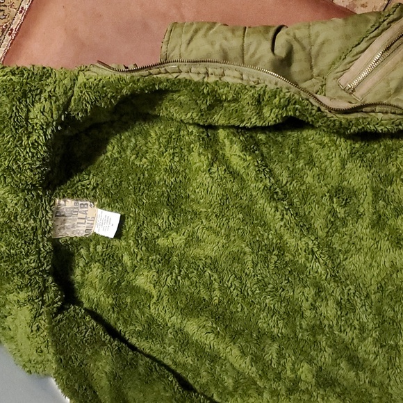 π Billabong vest - Picture 4 of 6